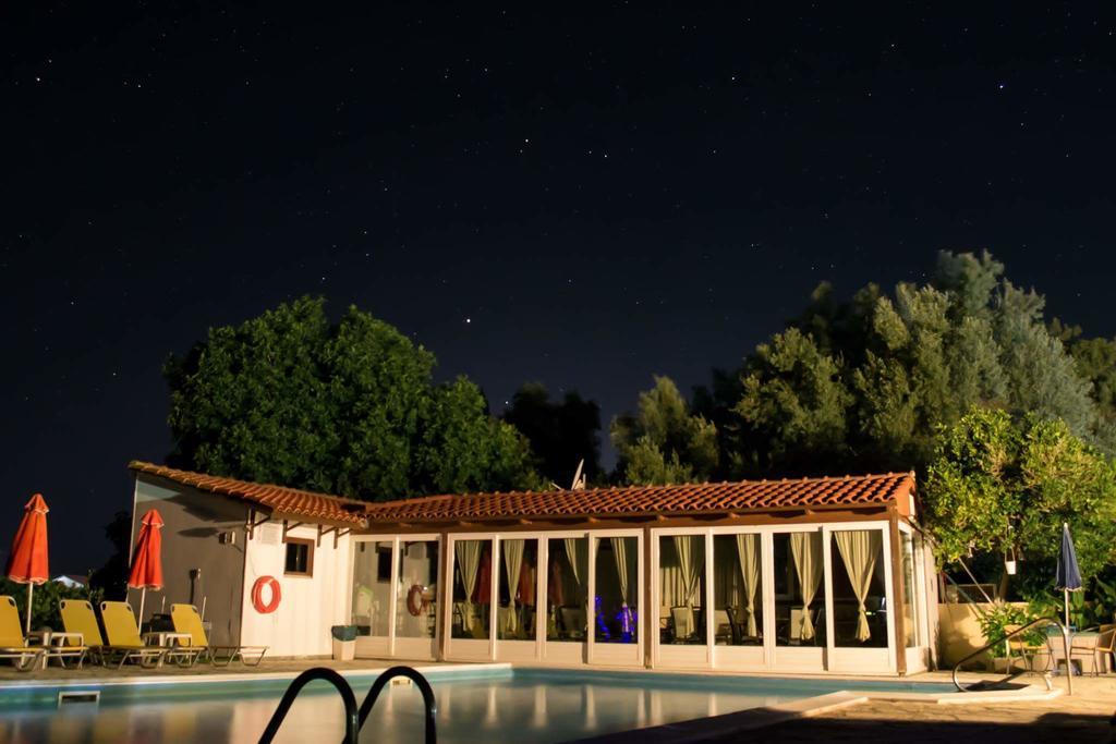Marketos Apartments Svoronata Bagian luar foto