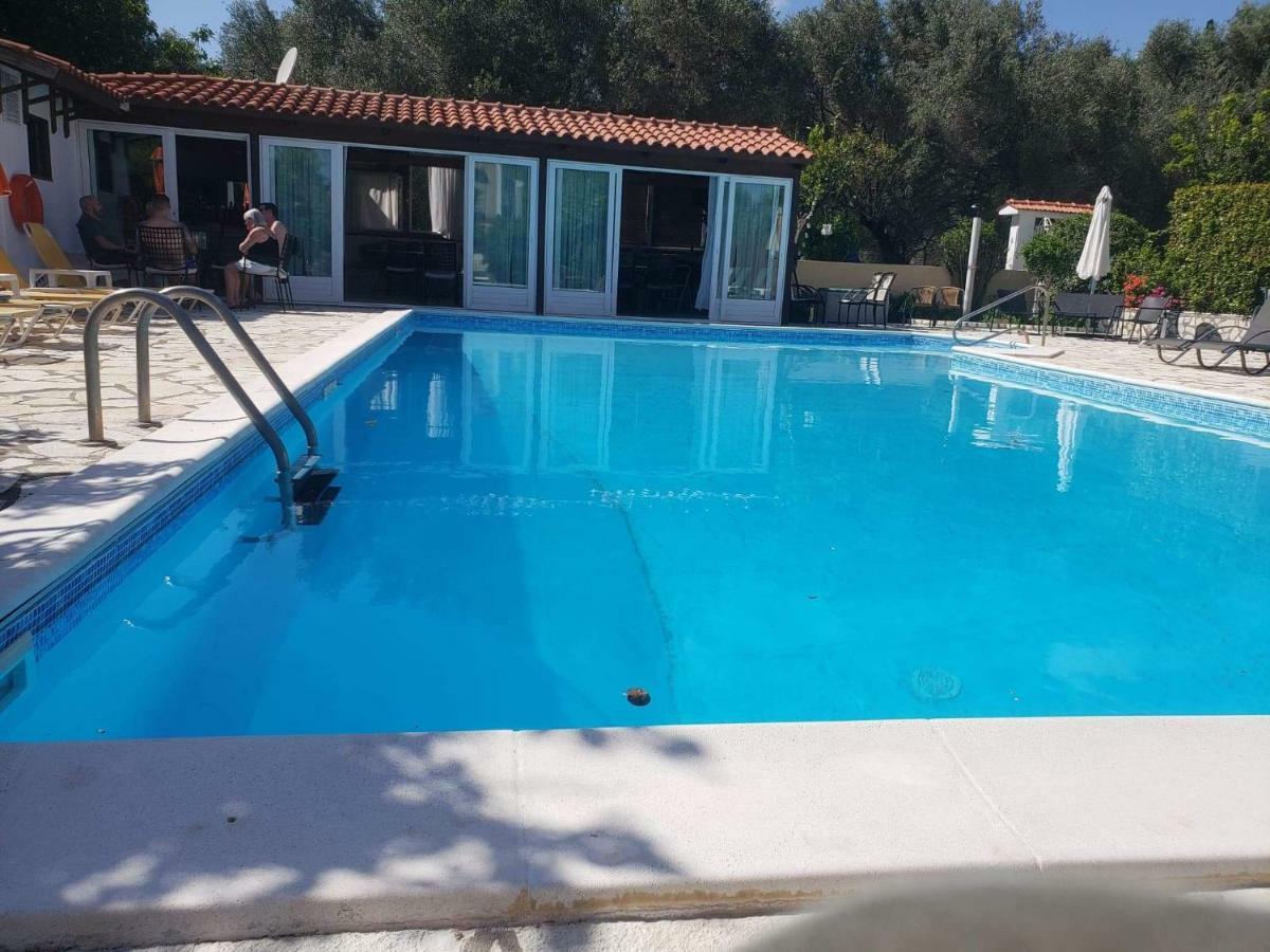 Marketos Apartments Svoronata Bagian luar foto